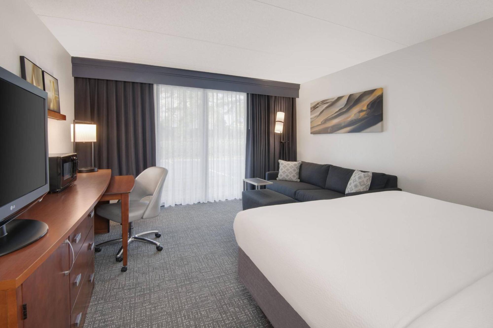 Отель Courtyard By Marriott Огаста Экстерьер фото