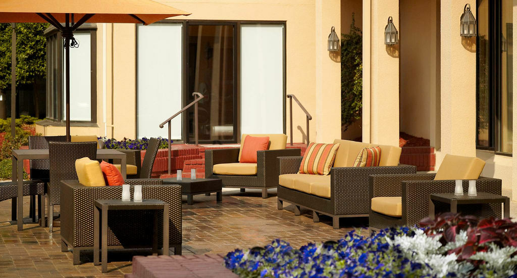 Отель Courtyard By Marriott Огаста Экстерьер фото